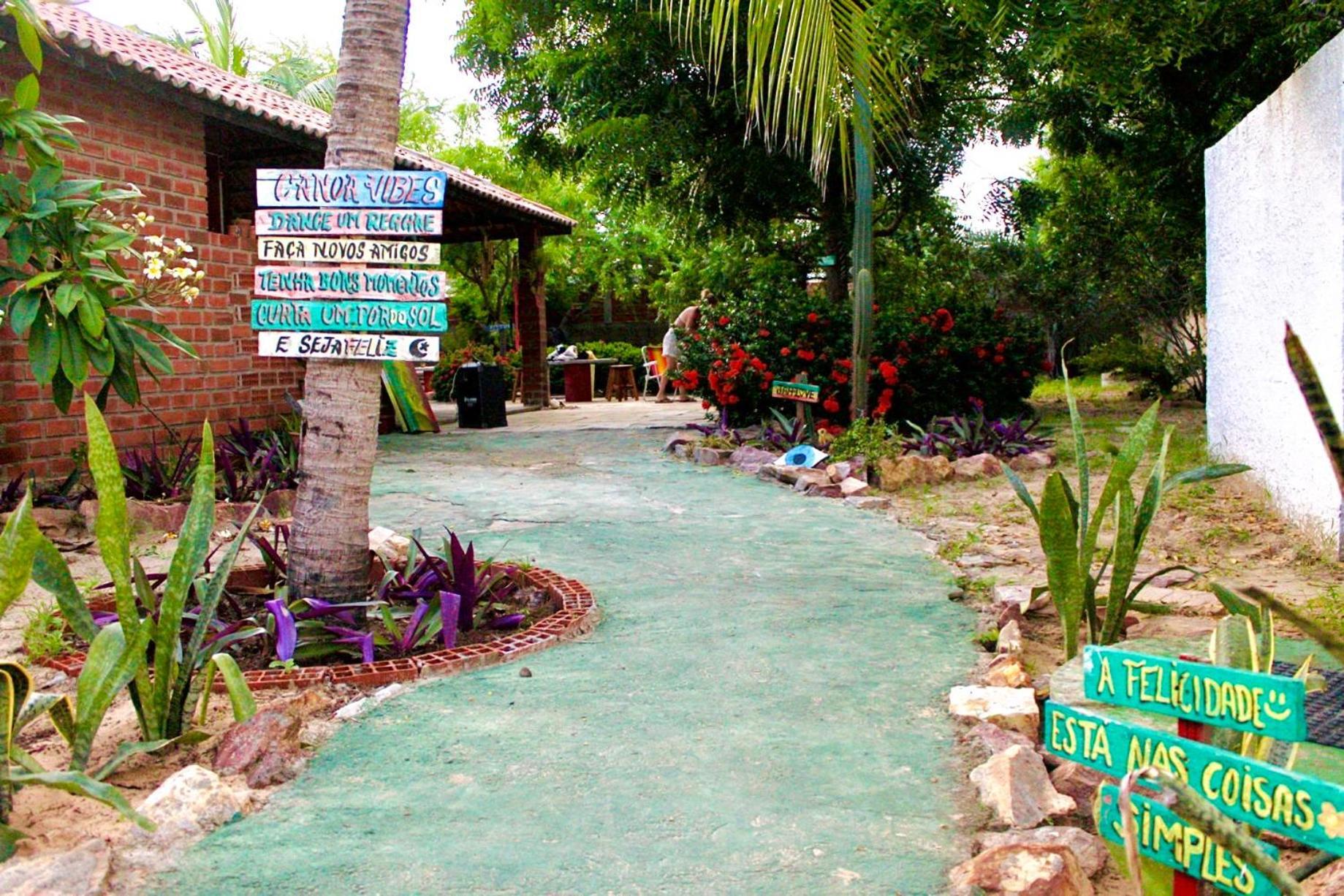 Canoa Roots Hostel & Camping Canoa Quebrada Bagian luar foto