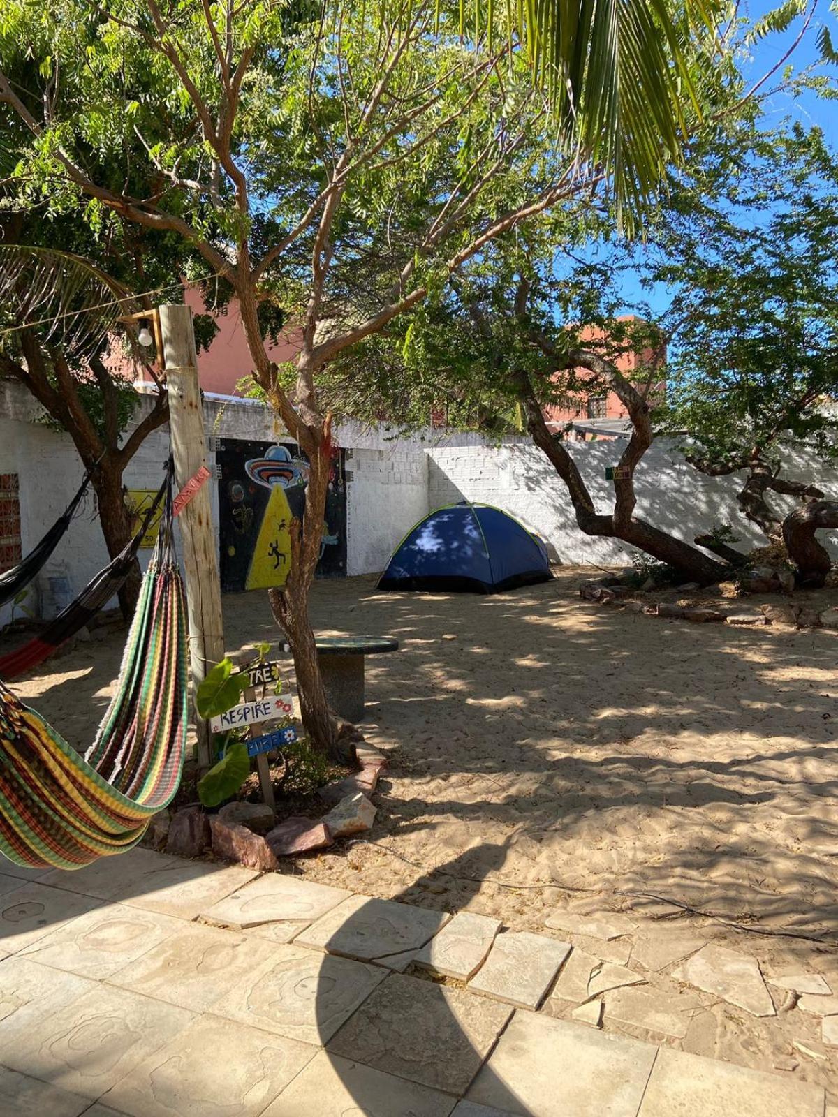 Canoa Roots Hostel & Camping Canoa Quebrada Bagian luar foto